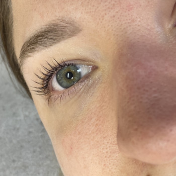 Ламинирование/Ботокс/ресничек. Покраска ресниц
                    Бровист Яна Черновцы