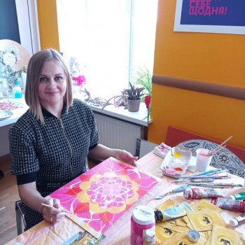 Групова арт-терапія для колективів та корпорацій
                    Психолог Анна Львов