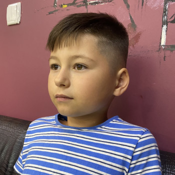 Дитячі стрижки/чубчики
                    Салон краси Blackberry Київ