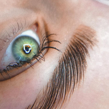 Ламінування брів