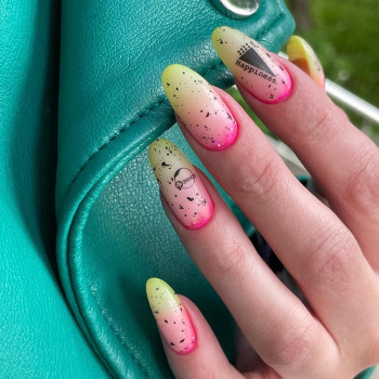 Салон студія манікюру Manik Can Nail Studio
