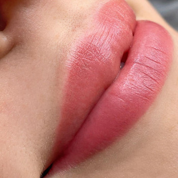 Перманентный макияж губ
                    Мастер перманентного макияжа Ксения Кобылянская Киев