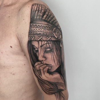 Тату на плече девушка индеец, фото - Тату мастер Ирина Гаврильчук