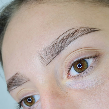 Эскиз брови до нанесения краски,для согласования с клиентом