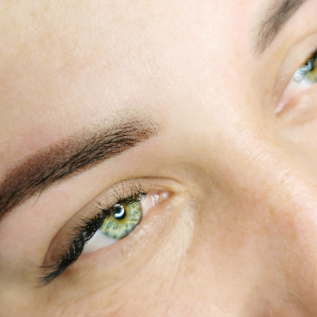 Пудрове напилення брів