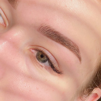 Окрашивание бровей хной и коррекция