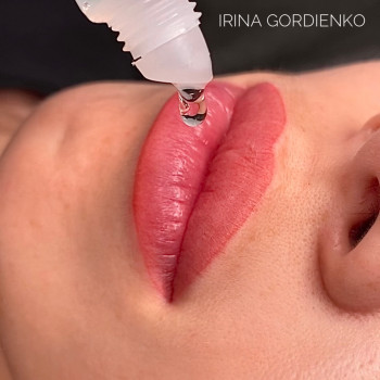 Перманент губ
                    Мастер перманентного макияжа Ирина Кропивницкий