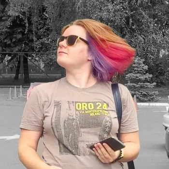 Яркие, цветные окрашивания
                    Перукар-універсал Ольга Київ