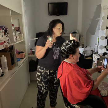 Отключили свет. Не помеха красоте