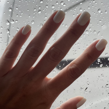 Маникюр + покрытие гель лаком
                    Майстер манікюру Вероника Київ