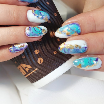 Коррекция гелевых ноготков, гель-лак