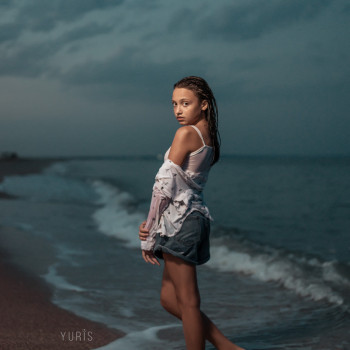 Фотосессия на пляже летняя с мокрыми волосами, фото -  