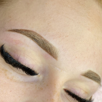 Перманентный макияж бровей
                    Мастер перманентного макияжа Ирина Харьков