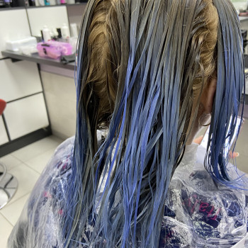 Кератиновое выпрямление волос
                    Парикмахер Виктория Бровары