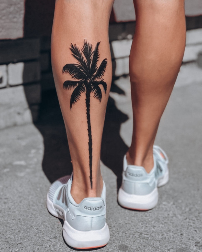 Для дівчат на нозі чорно-білі, фото - Тату салон Vean Tattoo&Piercing
