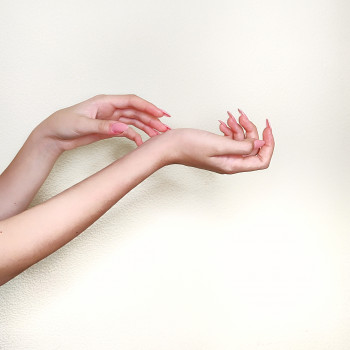 Наращивание ногтей