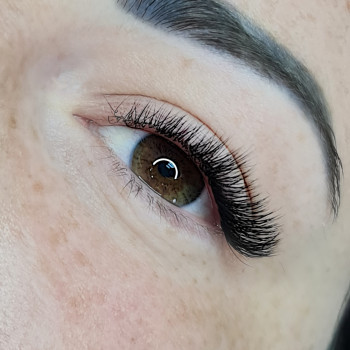 Наращивание ресниц
                    Лешмейкер Анастасия Николаев