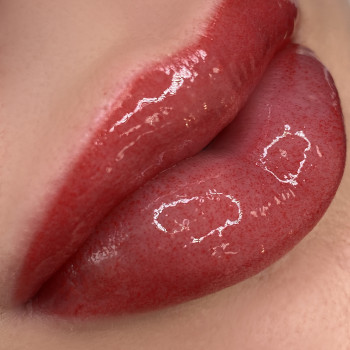 Перманентный макияж бровей, губ, межресничка, стрелка
                    Мастер перманентного макияжа Катерина Киев