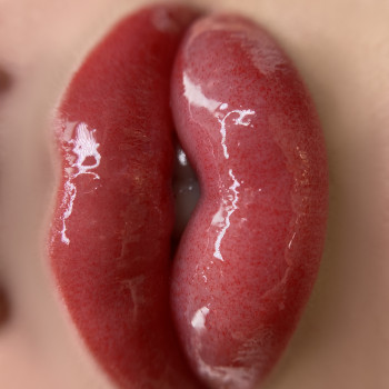 Перманентный макияж бровей, губ, межресничка, стрелка
                    Мастер перманентного макияжа Катерина Киев