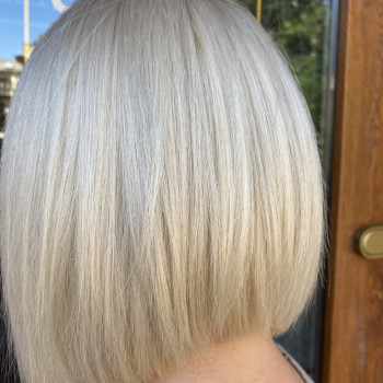 Блонд с осветлением и стрижка