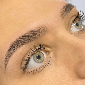 Ламинирование, коррекция и окрашивание бровей