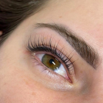 Ламинирование ресниц
                    Майстер перманентного макіяжу Екатерина Кам'янське