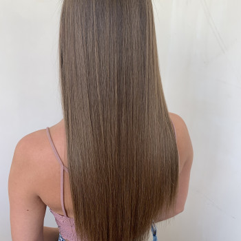 Кератиновое выпрямление волос