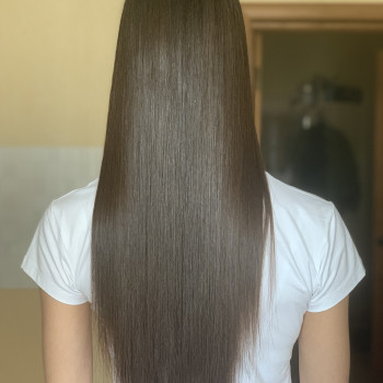 Кератиновое выпрямление волос