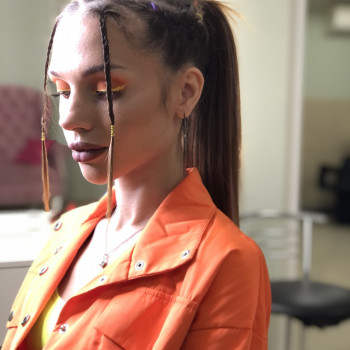 Причёска с элементами плетения
                    Перукар Римма Харків