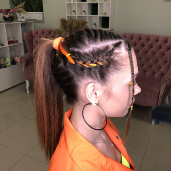 Причёска с элементами плетения
                    Перукар Римма Харків