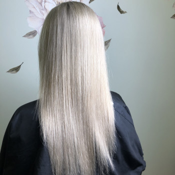 Осветление волос
                    Перукар Римма Харків