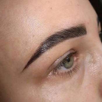 Ламинирование бровей +окрашивание +коррекция