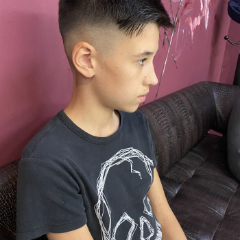 Дитячі стрижки/чубчики
                    Салон краси Blackberry Київ