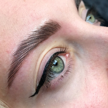 Ламинирование бровей