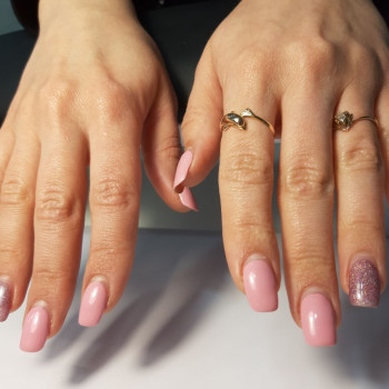 Ногтям месяц