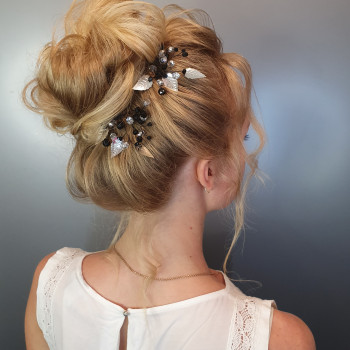 Собранная причёска (пучок, греческий хвост, ракушка)
                    Візажист Татьяна Харків