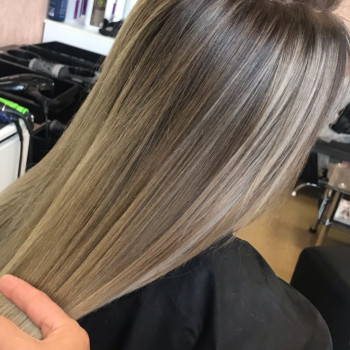 Сложное окрашивание
                    Перукар Светлана Харків