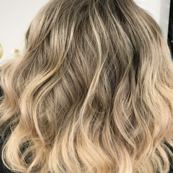 Сложное окрашивание
                    Перукар Светлана Харків