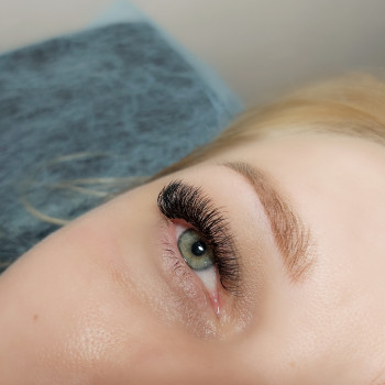 Нарощував вій обьем 3-4д
                    Лешмейкер Валерия Запоріжжя