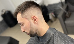 Стрижка Бороди Барбершоп Comfort zone Barbershop Кременчук