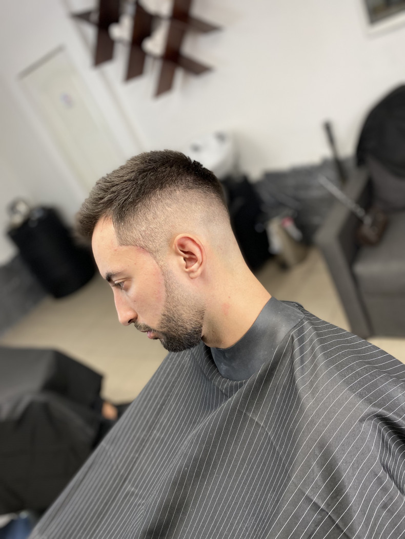 Чоловіча стрижка на коротке волосся фейд, фото - Барбершоп Comfort zone barbershop