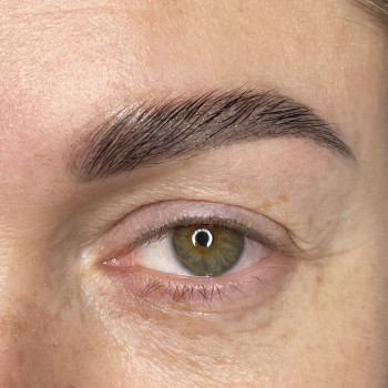 Ламінування брів