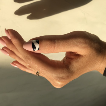 Маникюр Одеса, Черёмушки
                    Мастер маникюра Тетяна Ладыжин