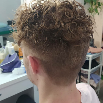 Биозавивка волос
                    Парикмахер Елена Харьков