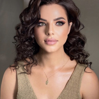 Вечерний макияж
                    Візажист Юлія Вінниця