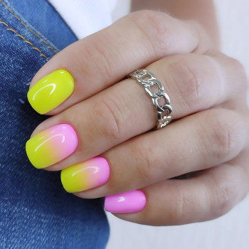 Комбинированный маникюр. Покрытие гель-лак. Градиент
 