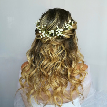 Прическа и макияж - образ в 4 руки
                    Парикмахер Татьяна Запорожье