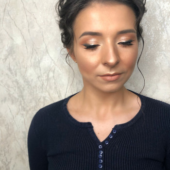 Вечірній макіяж
                    Візажист Мар'яна Яворовська Львів