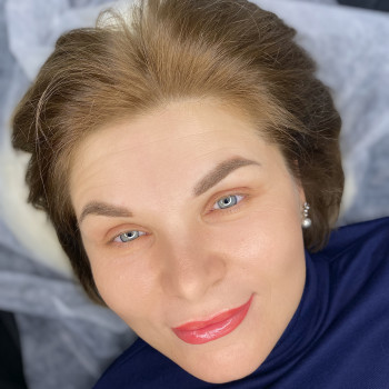 Пудровое напыление бровей и акварельные губы