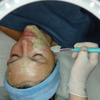 Ультразвукова чистка обличчя
                    Масажний салон Terra SPA Вишневе